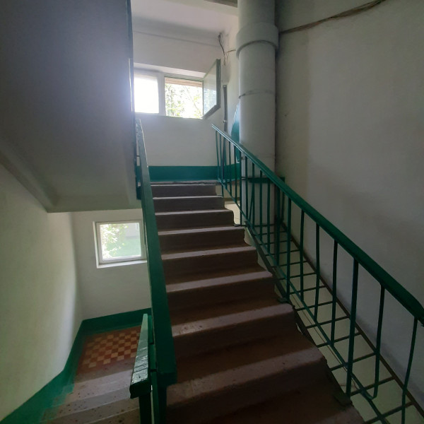 №683 Продаётся 4 комн. кв-ра, г. Перевальск, ул. Ленина, р-н МФЦ.