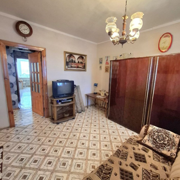 Фото Продам 3-к квартиру Кв. Волкова, г. Луганск.