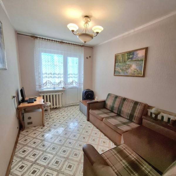 Фото Продам 3-к квартиру Кв. Волкова, г. Луганск.