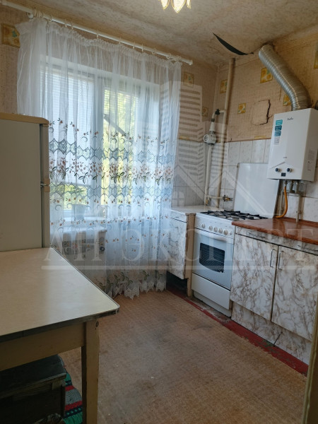 Фото Сдам 2-х комнатную квартиру на длительный срок (Стаханов, ул. Бурбело, 11)