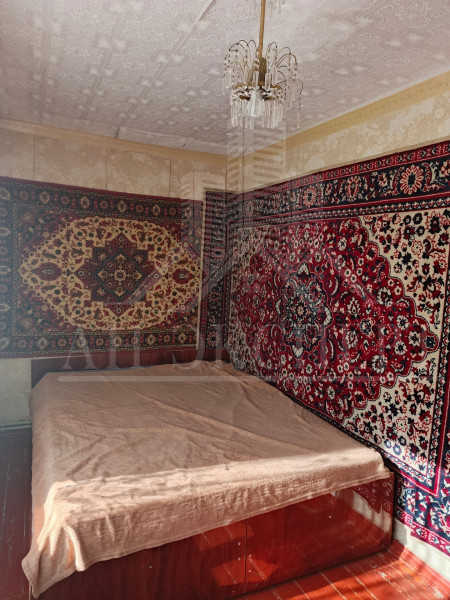 Фото Сдам 2-х комнатную квартиру на длительный срок (Стаханов, ул. Бурбело, 11)