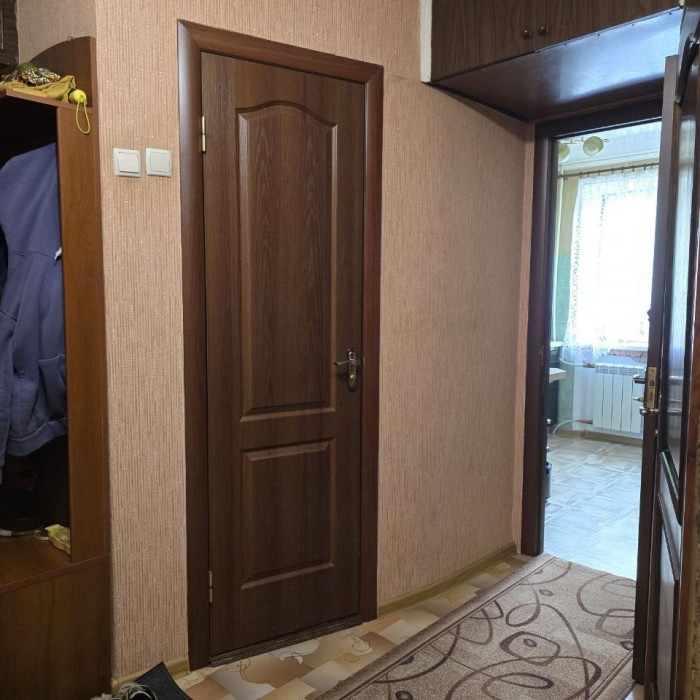 Продам 2-х комнатную квартиру на кв. Ватутина