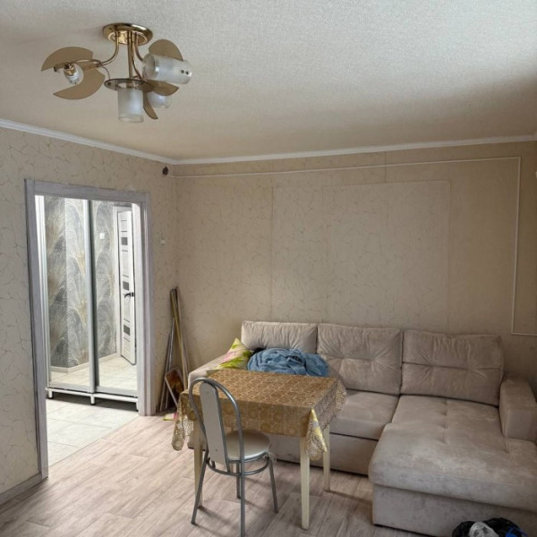 Фото Продам 1-комн квартиру на кв. Заречный