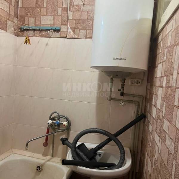 Фото Продам 1-комн квартиру в городе Луганск квартал Гагарина