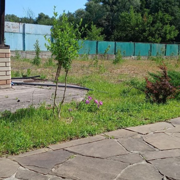 Фото Продам 2-х этажный дом в г. Луганск, Станично-Луганский район, пос. Пшеничное.