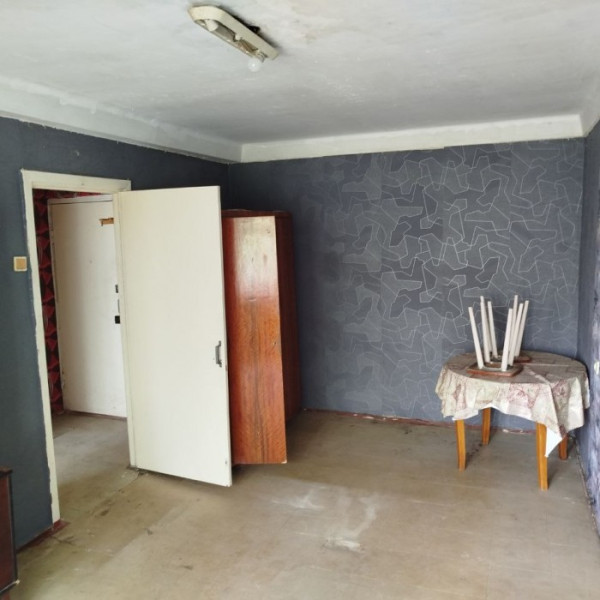 Фото Продаётся 1-комнатная квартира под ремонт