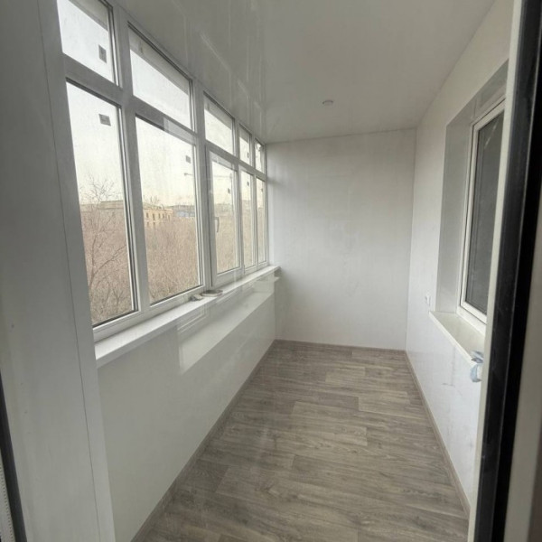 Фото Продам 3-х комн квартиру в городе Луганск 1-й Микрорайон