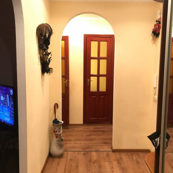 Продам двухкомнатную квартиру, кв. Ольховский