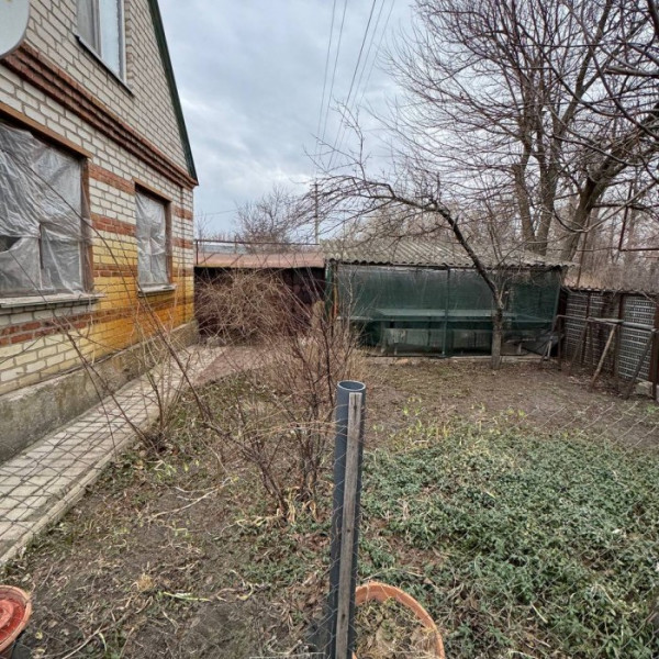 Фото Продается двухэтажный дом, в Станично-Луганском районе, с. Макарово