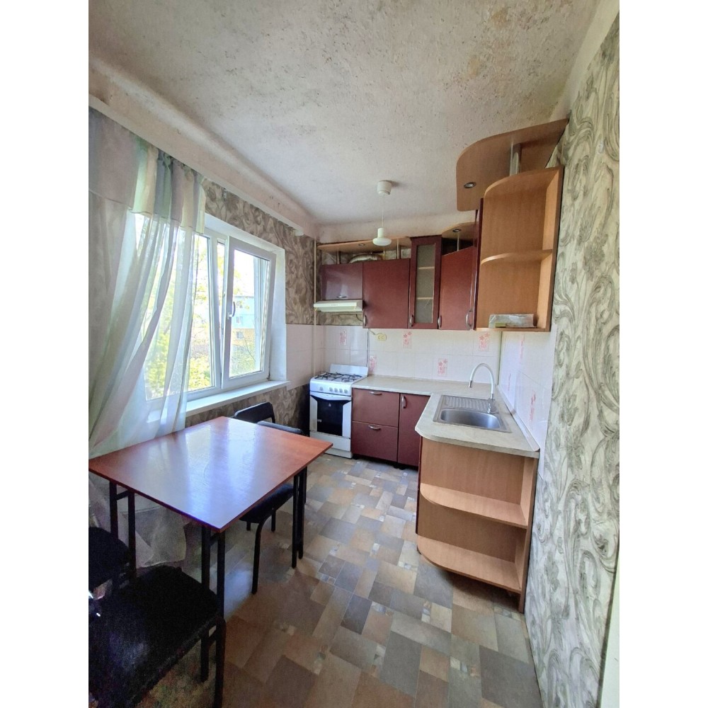 2-комн. квартира, кв-л Солнечный 32