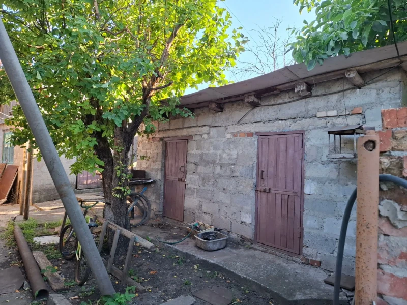 Фото Дом с флигелем Красный Яр