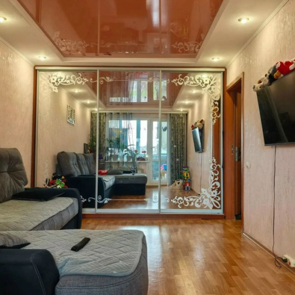 Фото 7396 Продам 2х комн. квартиру в р-не ТРЦ "Столица"