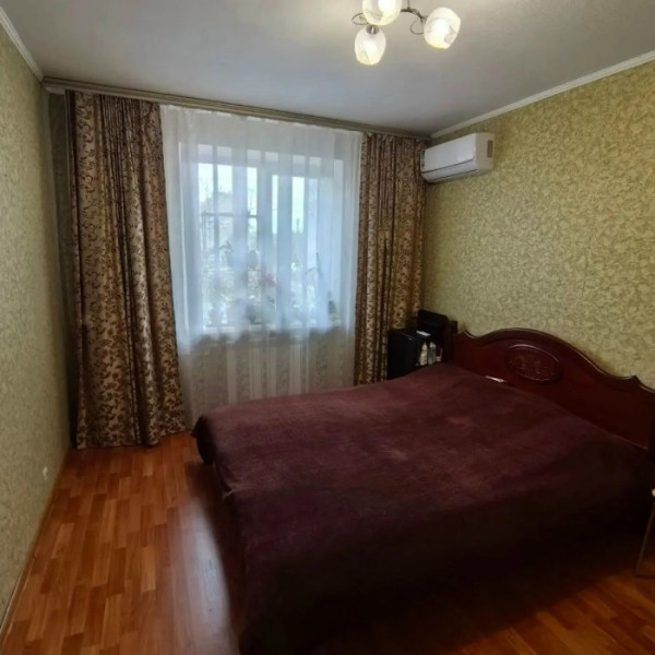 Фото 7396 Продам 2х комн. квартиру в р-не ТРЦ "Столица"