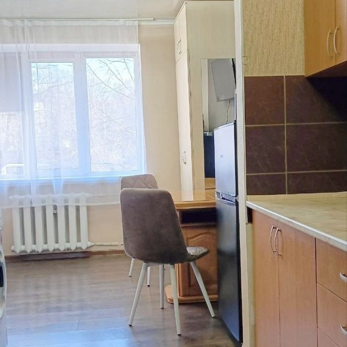 Фото Сдам небольшую квартиру на длительный срок на кв. Жукова ( напротив университета им. Даля).
