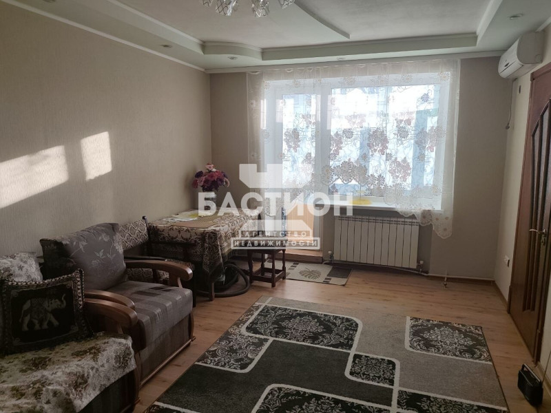 Фото 3-х комнатная квартира, улица Челюскинцев, 143 ID:2093750