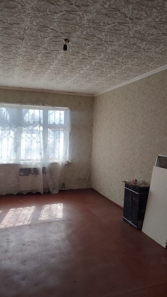 №1033, Продается 1-но комнатная квартира в г. Перевальске, пос. Горняцкий