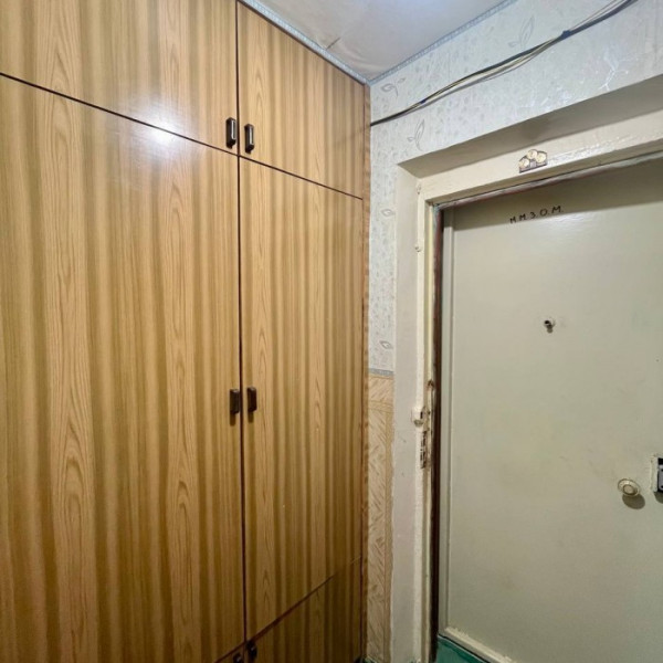 Фото Продам 1-к квартиру на Восточном квартале 3 этаж 9 этажного дома