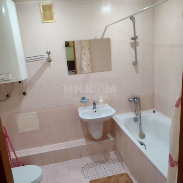 Фото Продам 3-х комн квартиру в Центре г.Луганск, ул. Советская