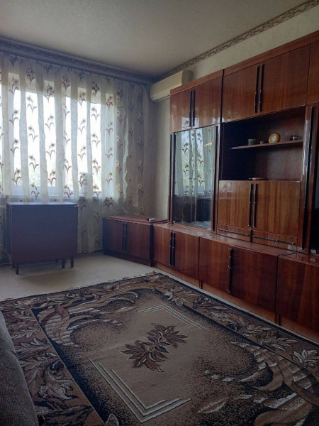 Фото Сдается 2 комнаты в 3-х комнатной квартире, кв. Пролетариата Донбасса