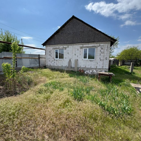 Фото Продам дом в Станице Луганской (кв. Молодежный)