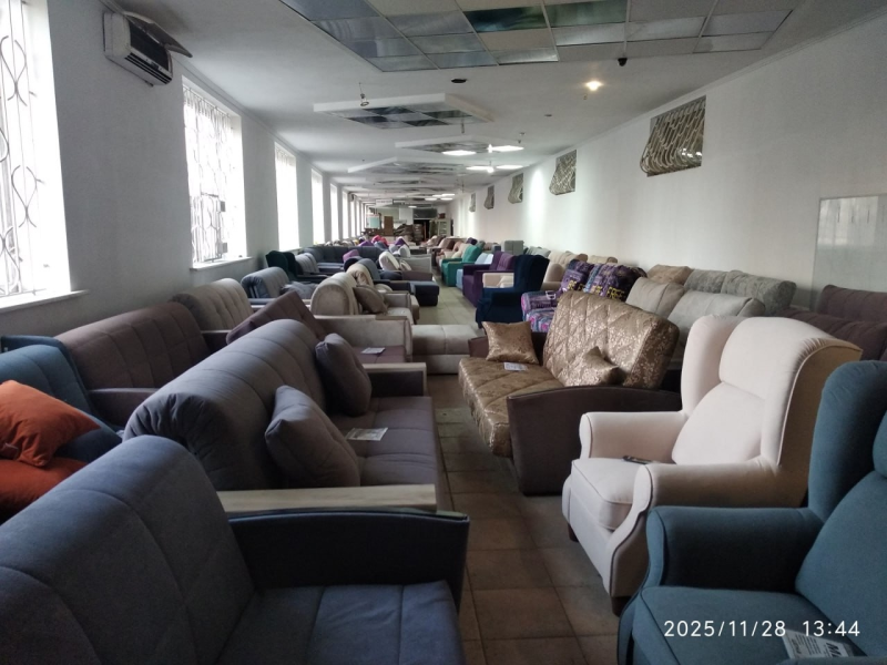 СДАМ В АРЕНДУ ТОРГОВЫЕ ПЛОЩАДИ (г. Алчевск, пр-т Металлургов, 48)