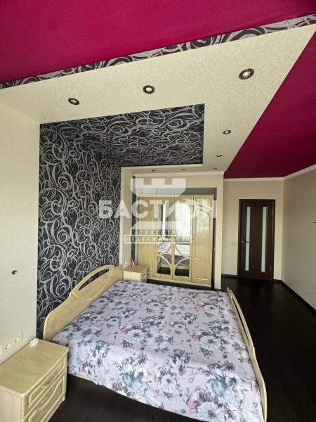 Фото 3-х комнатная квартира, ул. Горького 32, ID: 2227712