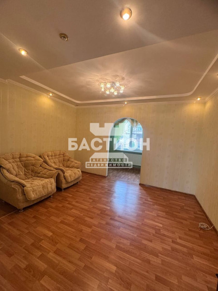 Фото 3-х комнатная квартира, ул. Горького 32, ID: 2227712