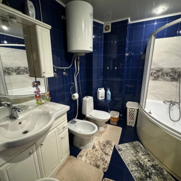 Фото Продам 4-х комнатную квартиру, г. Луганск, кв. Степной