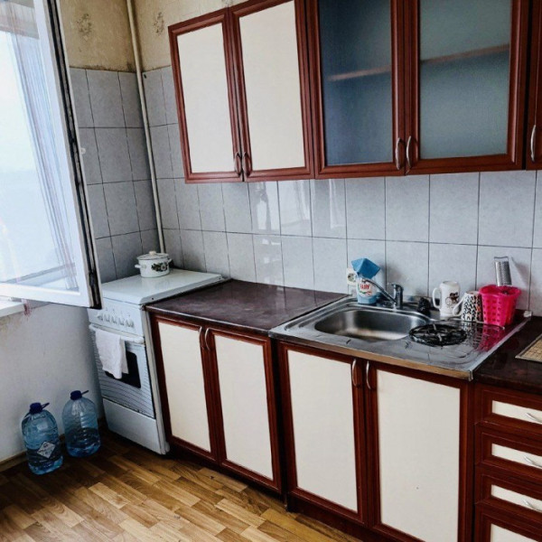 Продам большую однокомнатную квартиру, район Мед. городка