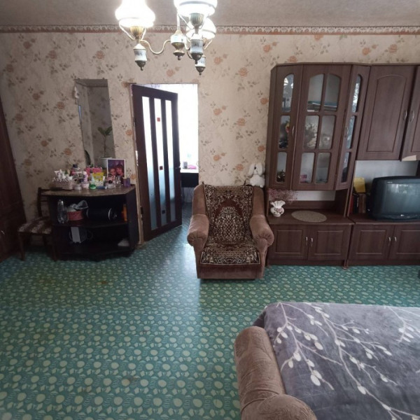 Продам 2-х комн квартиру в г Луганск кв Алексеева