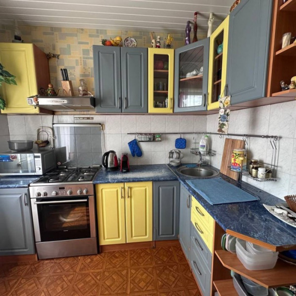 Фото Продам 2-х комнатную квартиру на кв. Ленинского комсомола 9/9