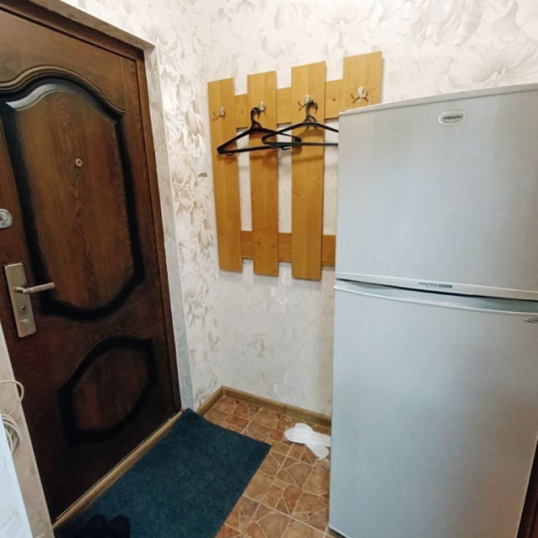 Фото Продам 1-к квартиру в Луганске на кв. Волкова 6/9 эт