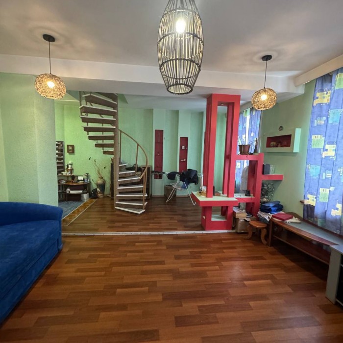 Фото Продам в самом центре 2-х комнатную квартиру площадь ВОВ, 2.