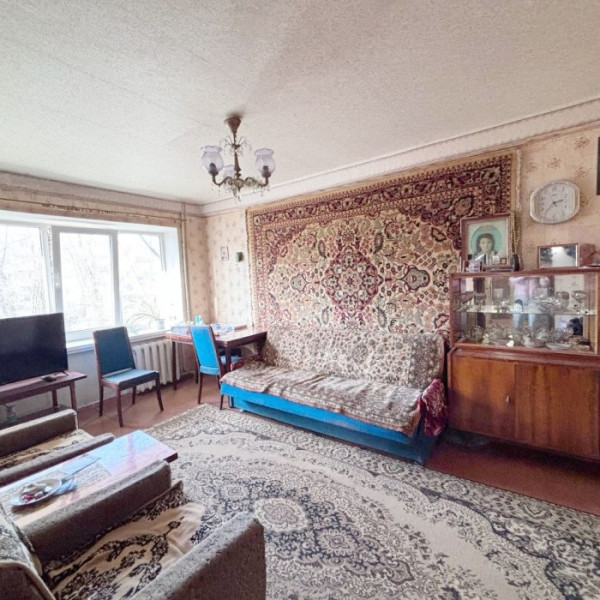 Фото Продам 3- х комнатную квартиру на кв. Молодёжный