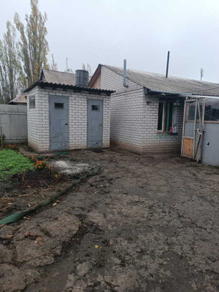 Фото № 948 Продается 1/2 часть жилого дома. Центр города.