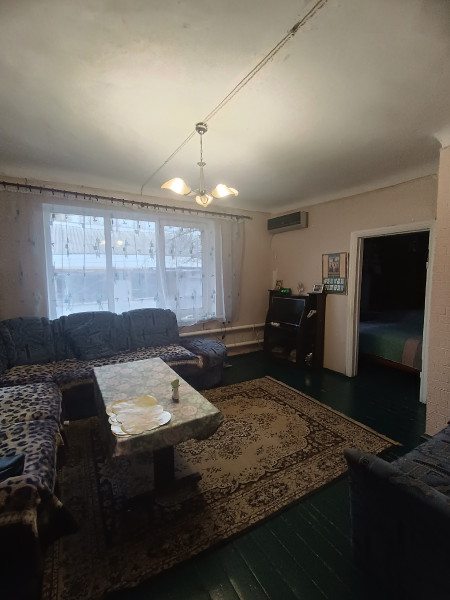 Фото № 948 Продается 1/2 часть жилого дома. Центр города.