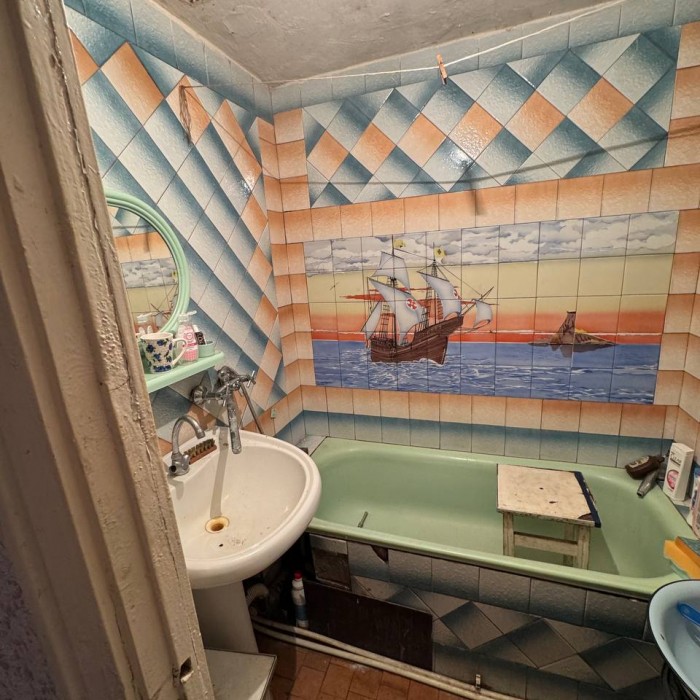 Фото Продам 3- х комнатную квартиру 1/4 эт. в Станице Луганской по ул. 5-я Линия