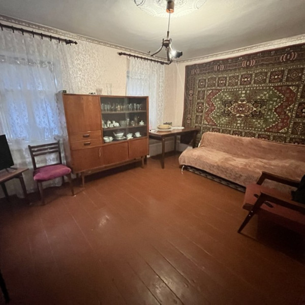 Фото Продам дом в центре г. Луганска, ул. Челюскинцев (р- н 17 школы)