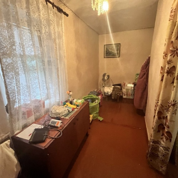Фото Продам дом в центре г. Луганска, ул. Челюскинцев (р- н 17 школы)