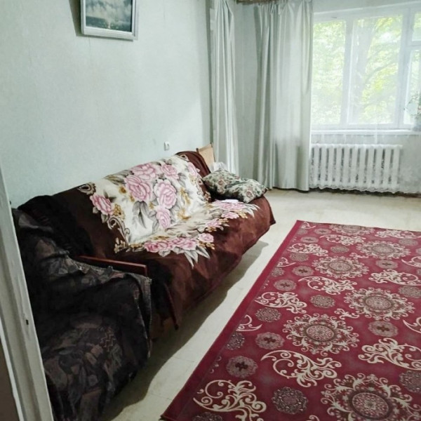 Продам 3- х комнатную квартиру на кв. Якира