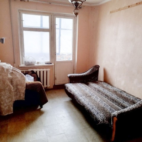 Фото Продам 3- х комнатную квартиру на кв. Якира
