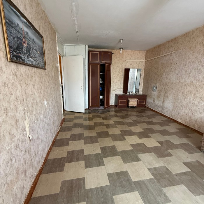Продам 1к ул. 50-лет Обороны Луганска 15 Обл. Больница