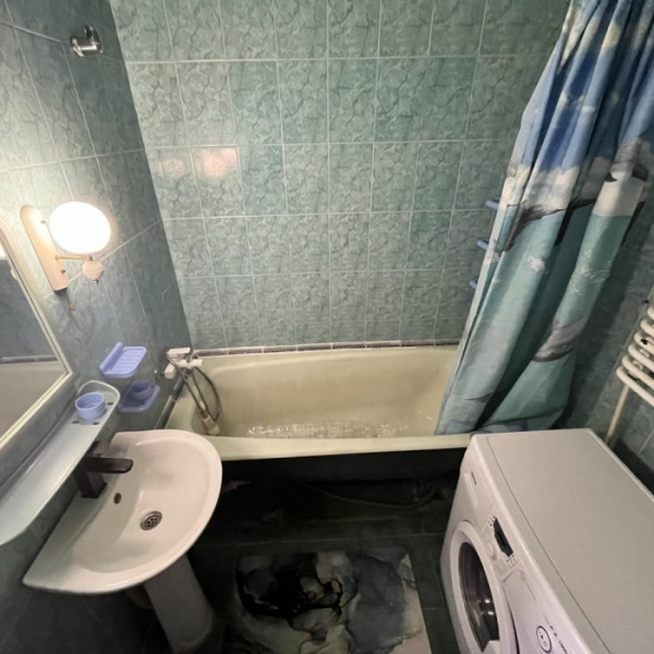 Фото Продам 2- к. квартиру (улучшенку), г. Луганск, кв. Волкова (р- н ЛЦСИ)