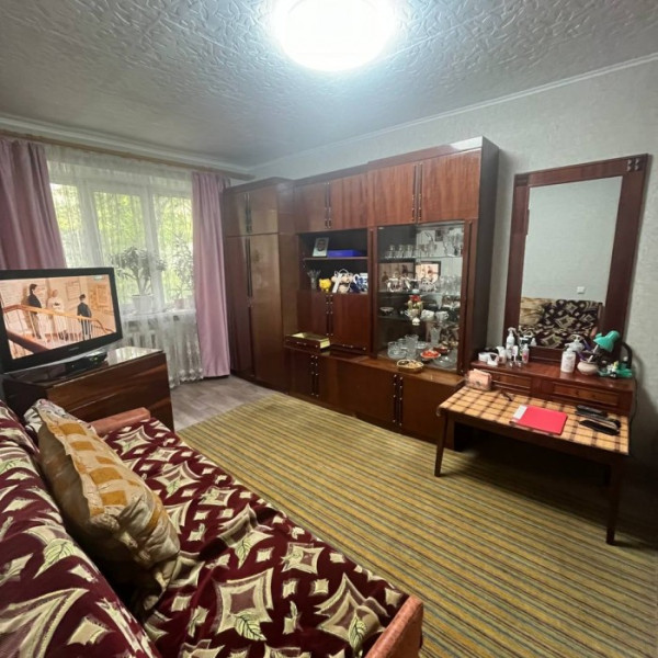 Продам 1-кк на Красной Площади. ( Центр города)