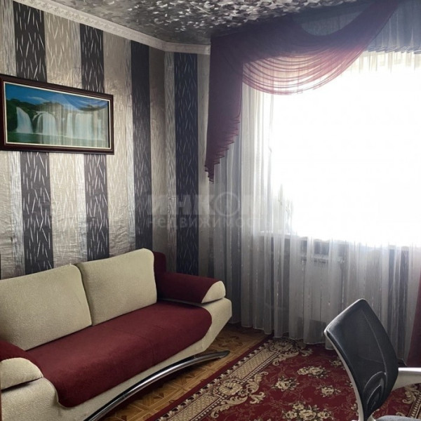 Фото Продам 3к кв. Южный 4Б