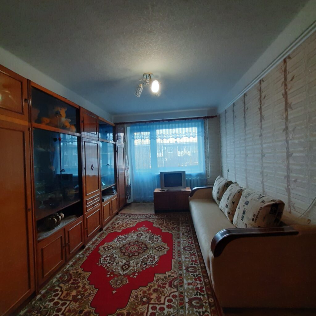 №717 Продаётся 2 комн. кв-ра, ул. Гмыри, р-н супермаркета “Нижний парус”