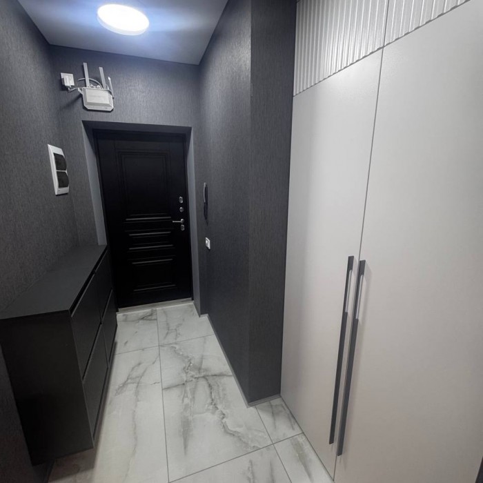 Фото Сдам шикарную 2- к квартиру 54 кв. м. в самом центре Луганска, ул. Коцюбинского (р- н памятника им. К. Ворошилова), на длительный срок.