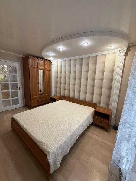 Фото СДАМ 3-Х КОМНАТНУЮ КВАРТИРУ НА ДЛИТЕЛЬНЫЙ СРОК (Стаханов, пр-кт 50 лет октября, дом 1)