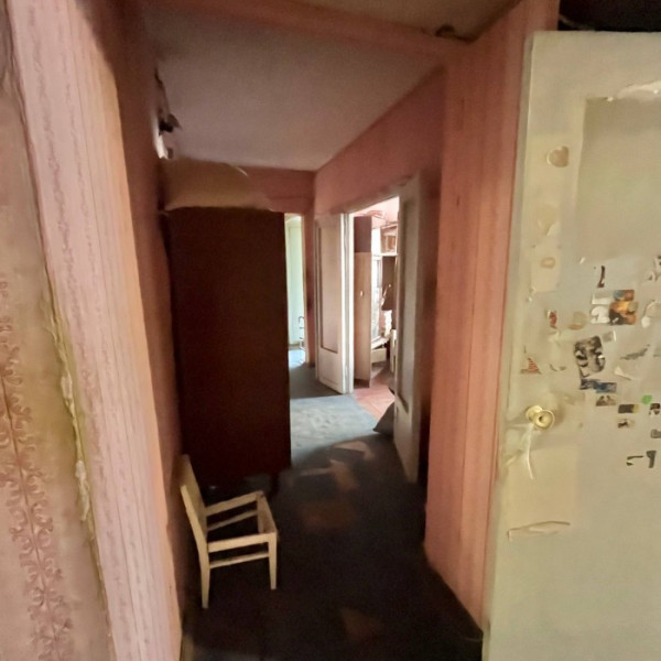 Фото Продам 3-кк на кв. Ленинского комсомола. 2 этаж 9-го дома.