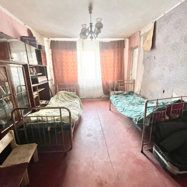 Фото Продам 3-кк на кв. Ленинского комсомола. 2 этаж 9-го дома.